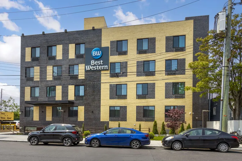 Best Western Brooklyn-Coney Island Inn - Image 1