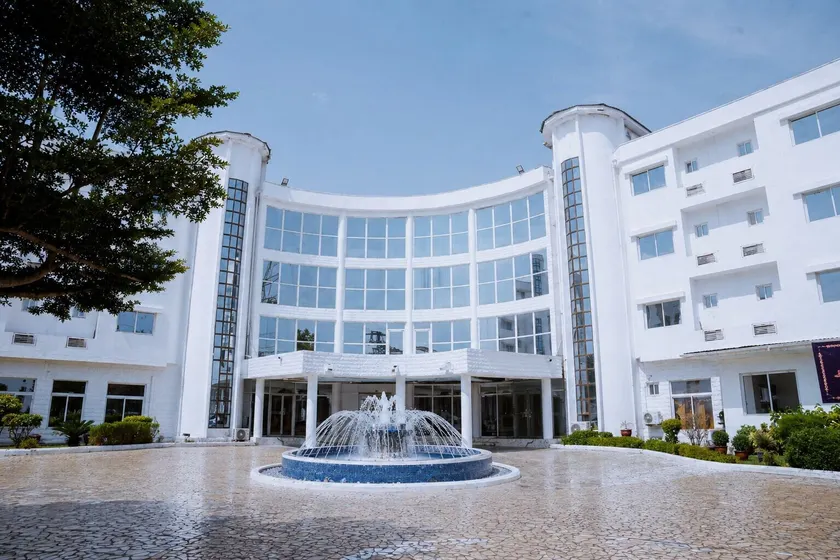 Sinkor Palace Hotel - Image 1