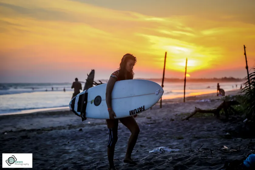 King's Marine B&B Surf Hotel - Image 1