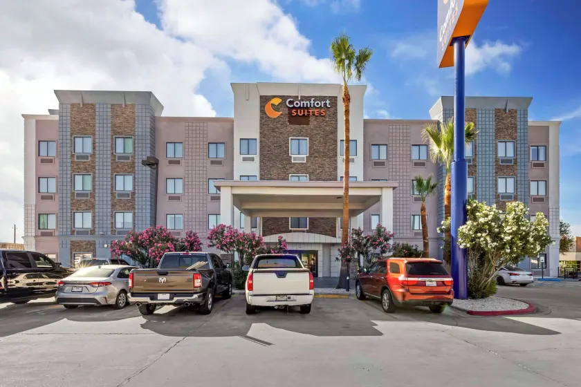 Comfort Suites Laredo - Nuevo Laredo - Image 1