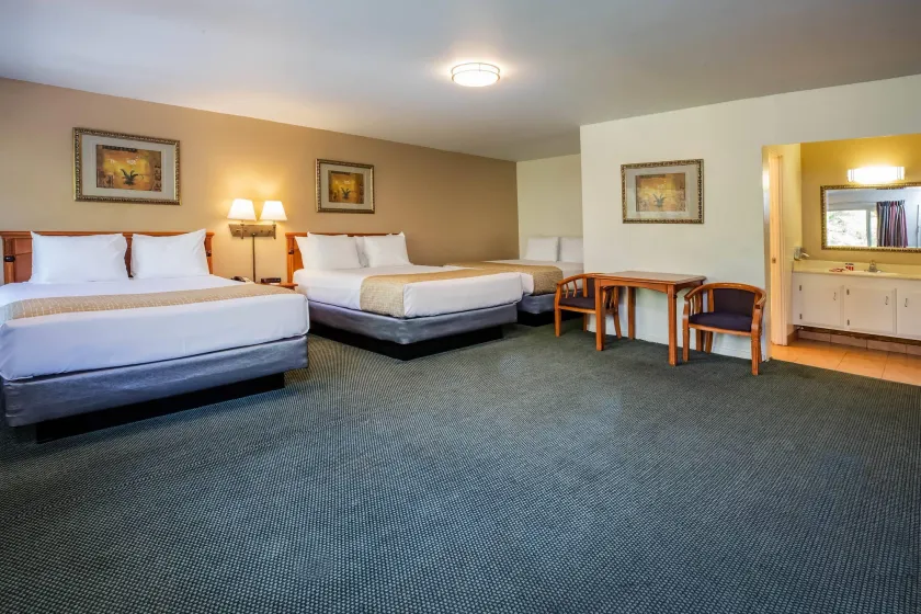 Travelodge by Wyndham Red Bluff South of Redding - Image 1