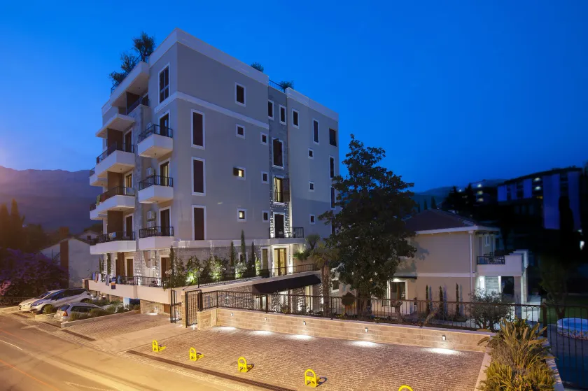 Hotel Vela - Image 1