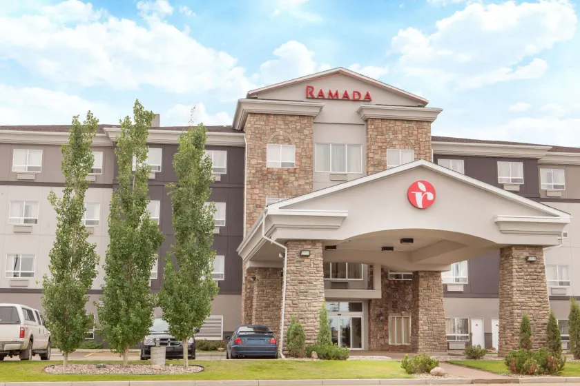 Ramada by Wyndham Camrose - Image 1