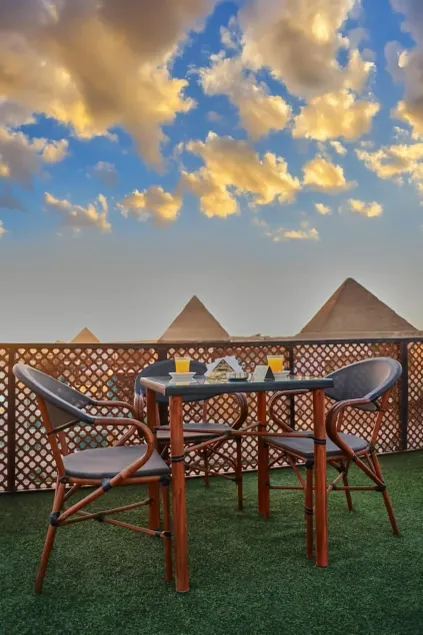 Nefertari Pyramids View Inn - Image 1