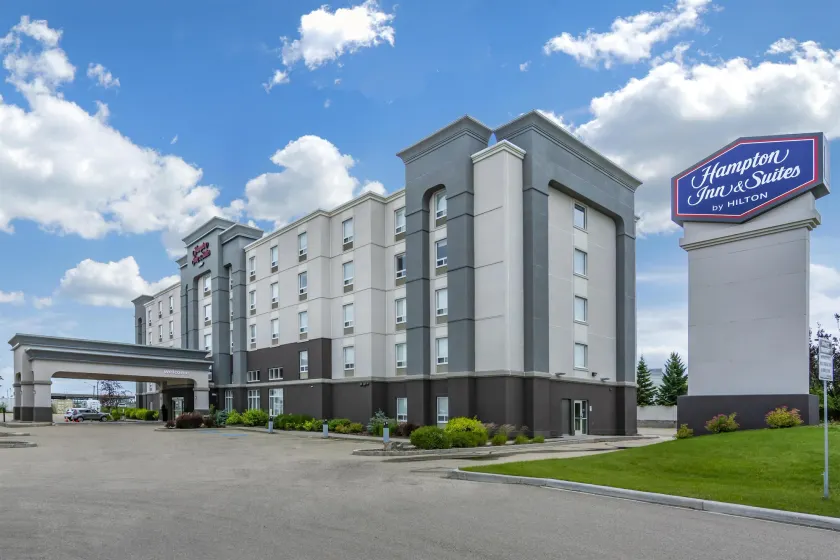 Hampton Inn & Suites by Hilton Edmonton/West - Image 1