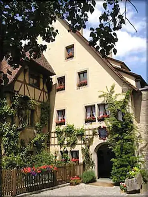 Burghotel - Image 1