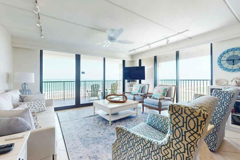 Beachfront Corner 3br: Suntide III - Unit 910 - Image 1