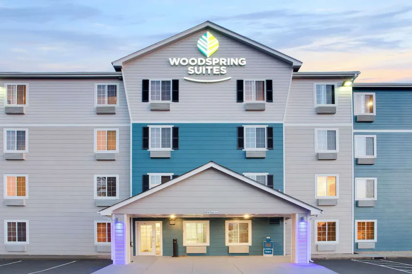 WoodSpring Suites Charlotte Shelby - Image 1