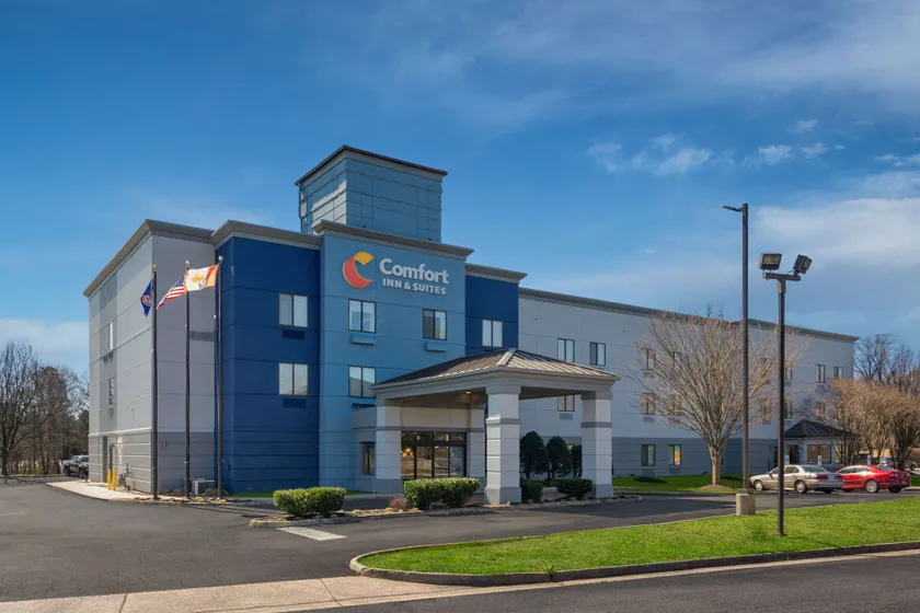 Comfort Inn & Suites Ashland - Richmond North - Image 1