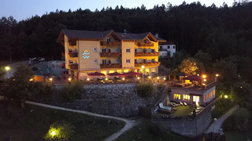Hotel Al Lago Lavarone - Image 1