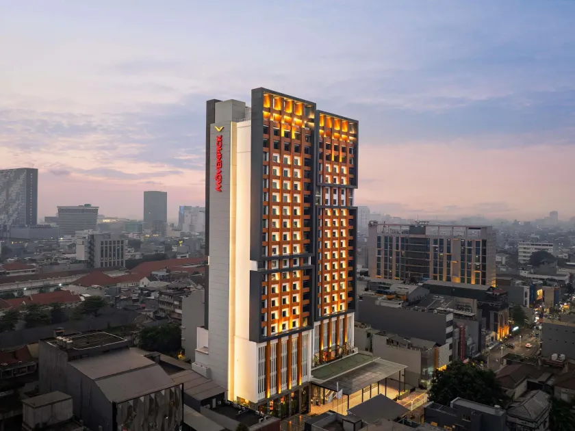 Mövenpick Hotel Jakarta City Centre - Image 1