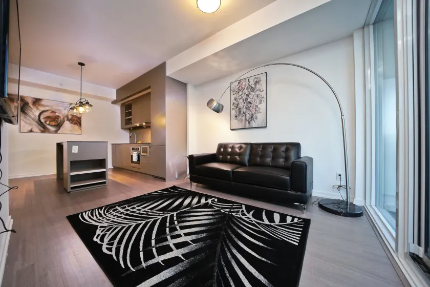 Grand Royal Condos - Toronto - Image 1