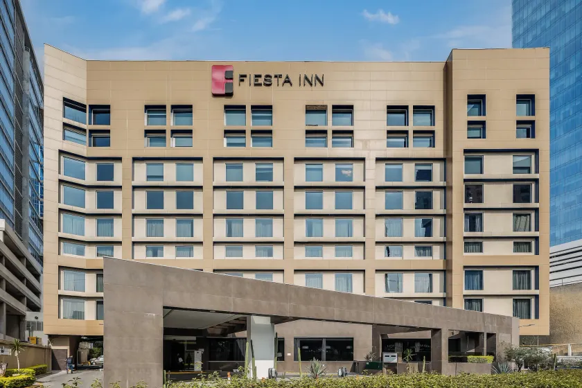 Fiesta Inn Monterrey Valle - Image 1