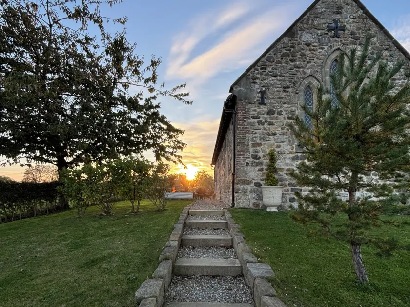 St Edmunds Church - Image 1