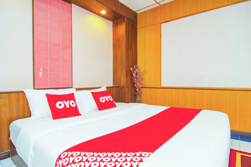 OYO 534 Phasuk Hotel - Image 1