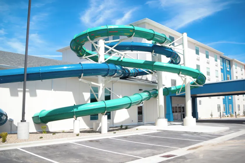 Splash Canyon Hotel - Image 1