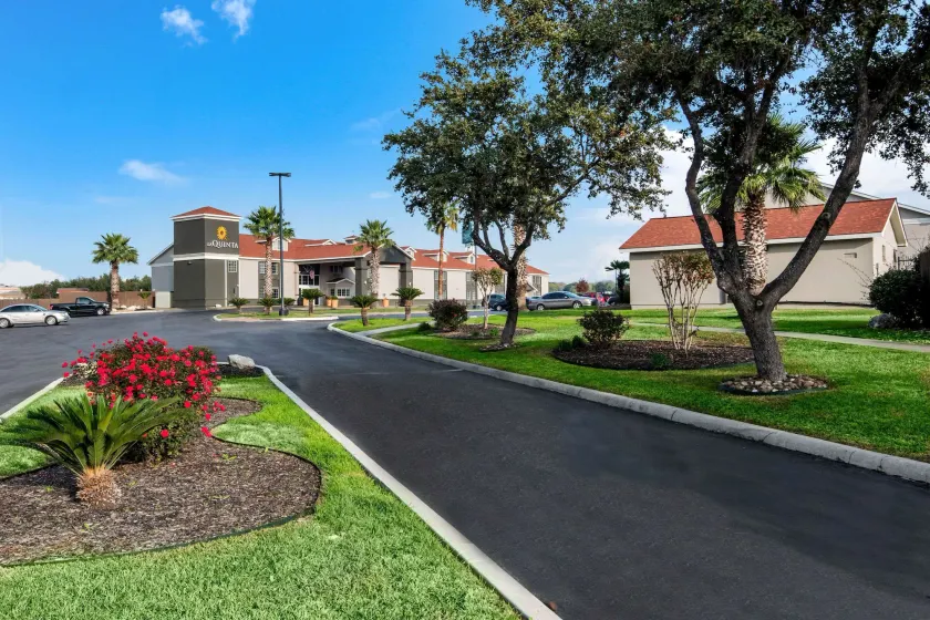 La Quinta Inn by Wyndham San Antonio Brooks City Base - Image 1