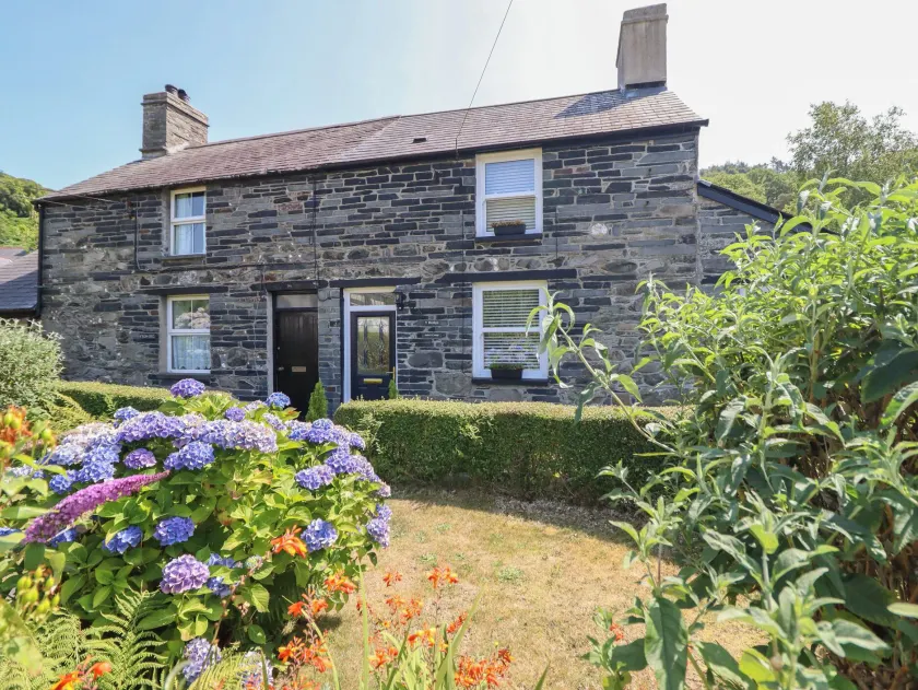 Arthurs Cottage - Image 1