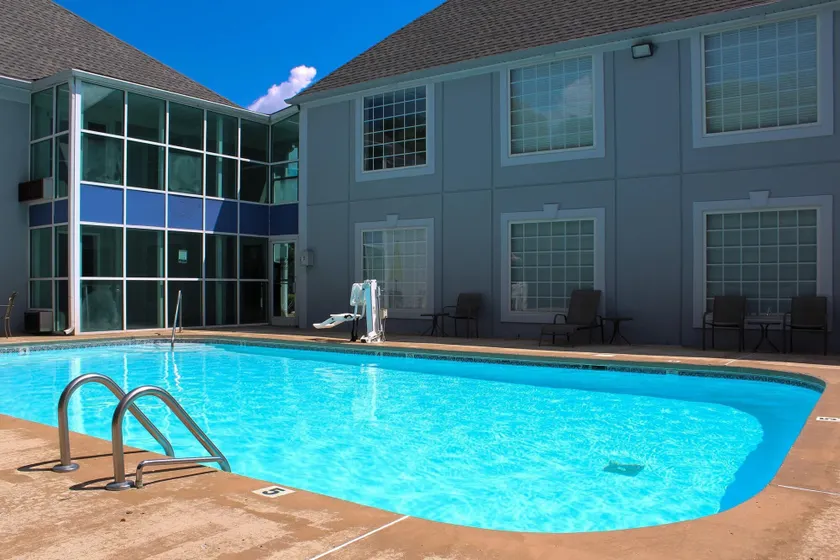 Quality Inn Crossville Near Cumberland Mountain State Park - Image 1