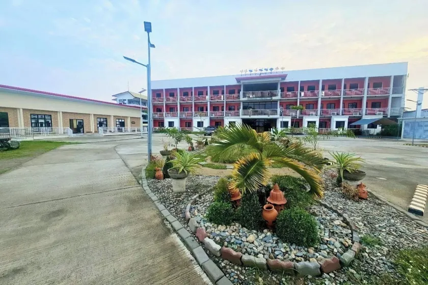 EC Hotel near Laoag Airport - Image 1
