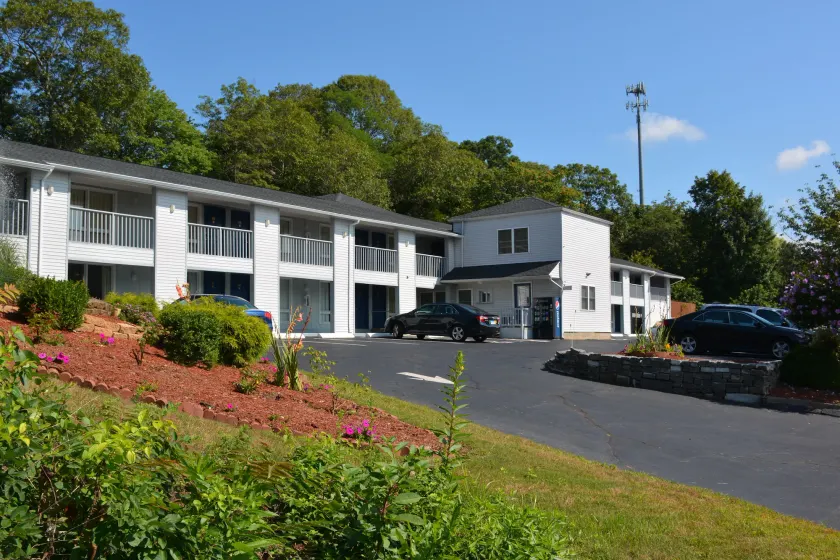 Liberty Inn Old Saybrook - Image 1