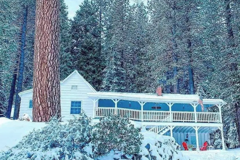 'Strawberry Hill Cabin' w / Fire Pit - Nær floden! - Image 1