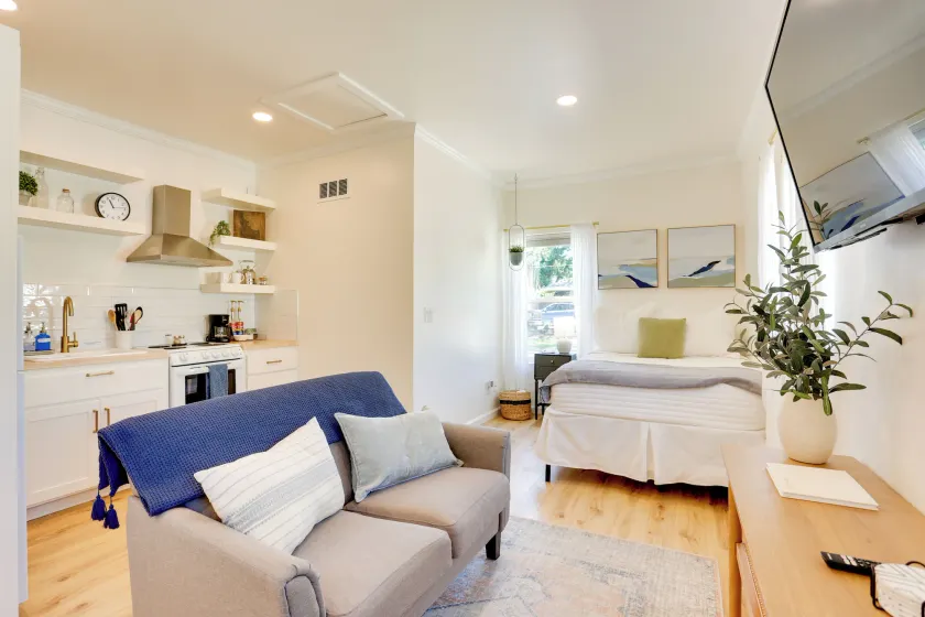 Centrally Located Studio 3 Mi From Downtown! - Opholdsområde