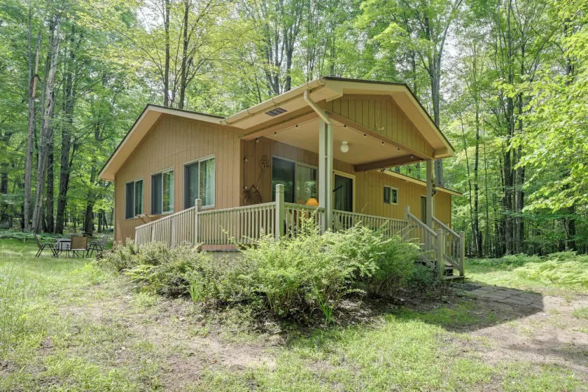 Secluded Farwell Cabin w/ Fire Pit & Gas Grill! - Image 1