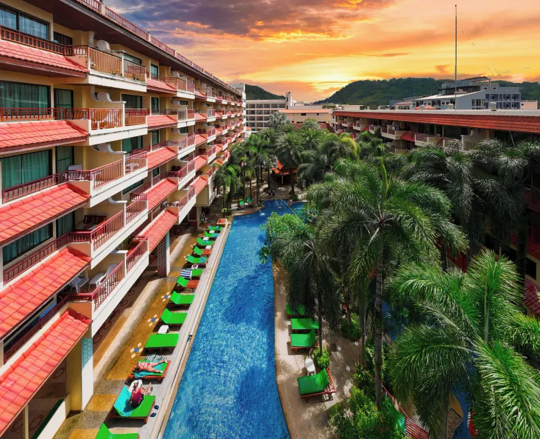 Baumanburi Hotel Patong - Image 1