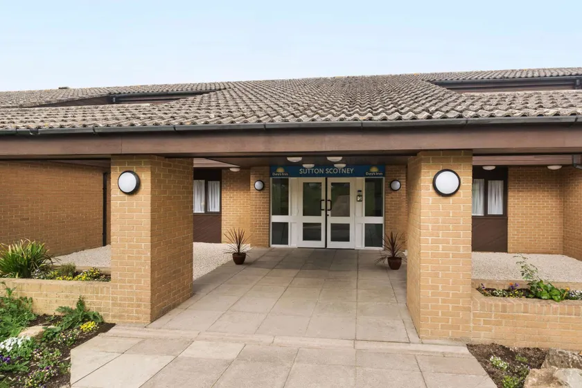 Days Inn Sutton Scotney North - Image 1