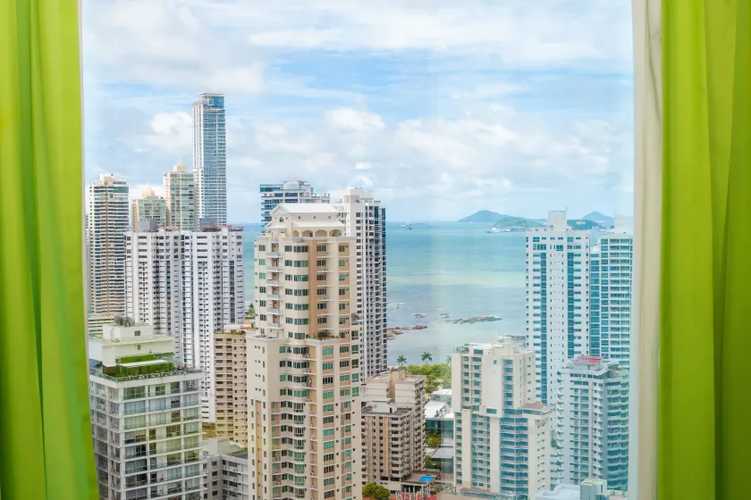 Riu Plaza Panamá - Image 1