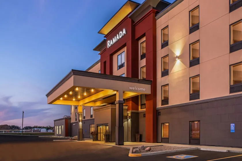 Ramada by Wyndham St Paul AB - Image 1