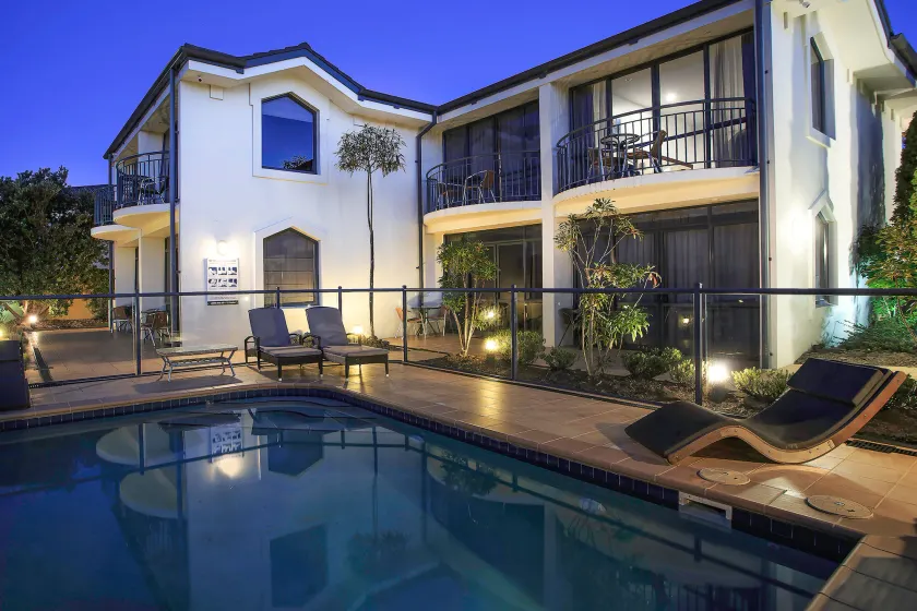 Delorenzo Studio Apartments - Image 1