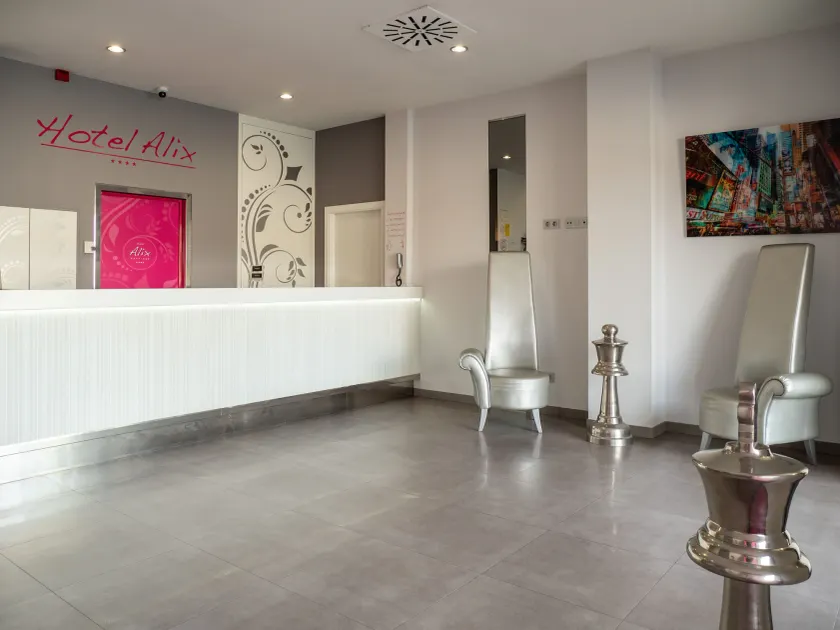 Alix Boutique - Image 1