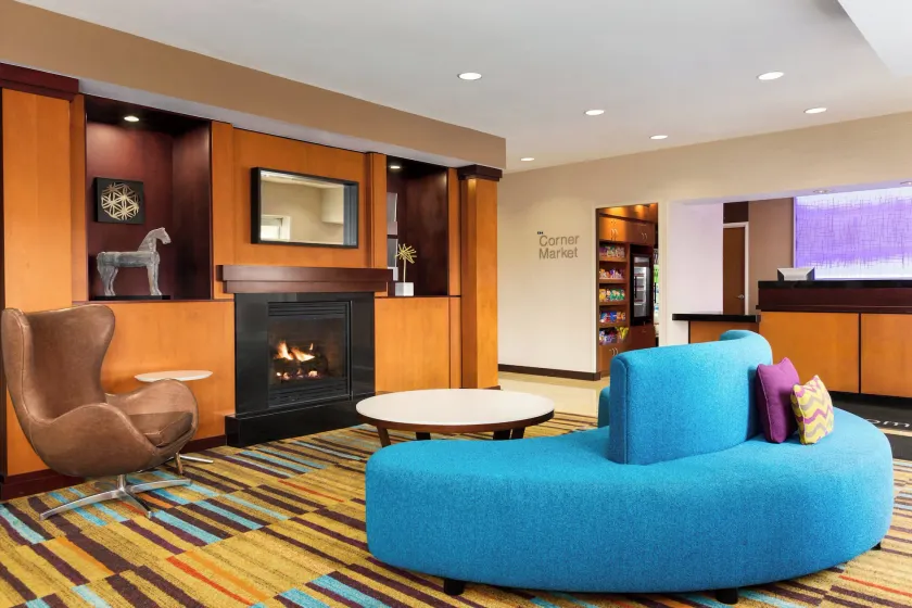 Fairfield Inn & Suites by Marriott Toledo Maumee - Image 1