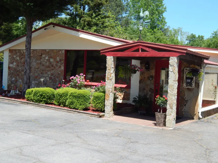 Valley Inn - Hamilton Ga - Image 1