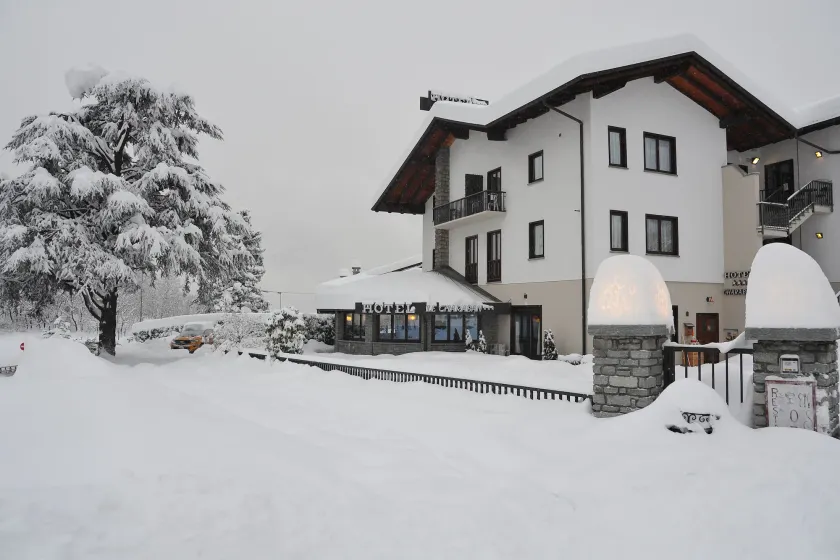 Hotel & Restaurant Le Charaban - Image 1