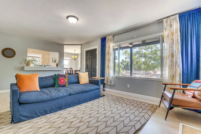 4 Mi to Csusb: Updated Home Near Shops & Eats - Image 1