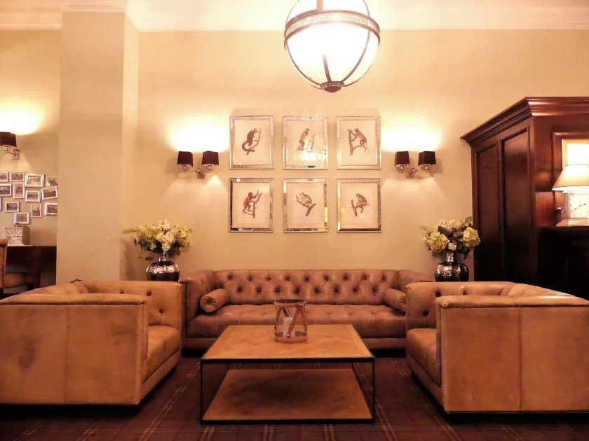 The Ascot Hotel - Image 1