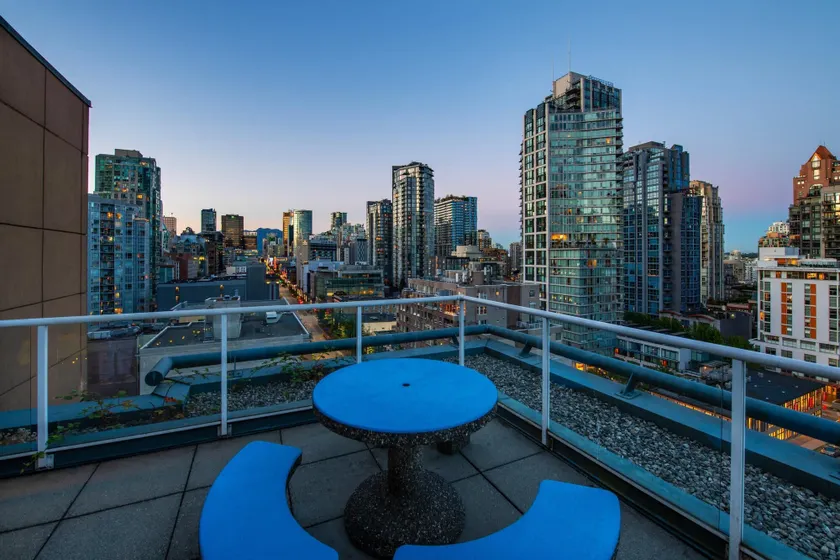 Grand Park Hotel & Suites Downtown Vancouver, an Ascend Collection Hotel - Image 1