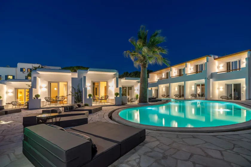 Omnia Mykonos Boutique Hotel & Suites - Image 1