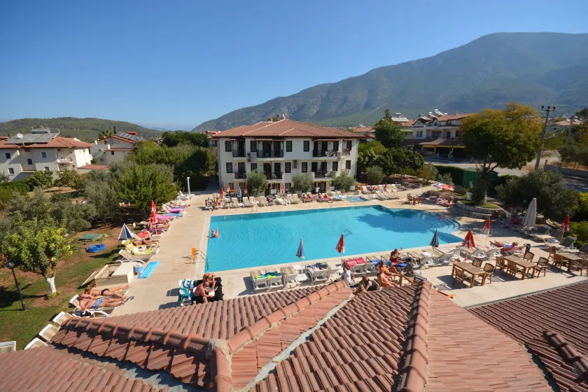Saray Hotel - Image 1