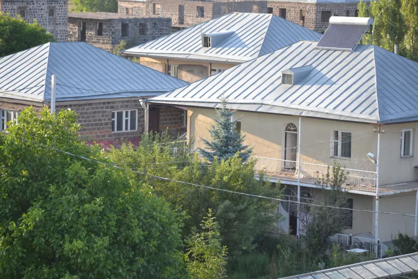 Serik & Geora Guesthouse - Image 1
