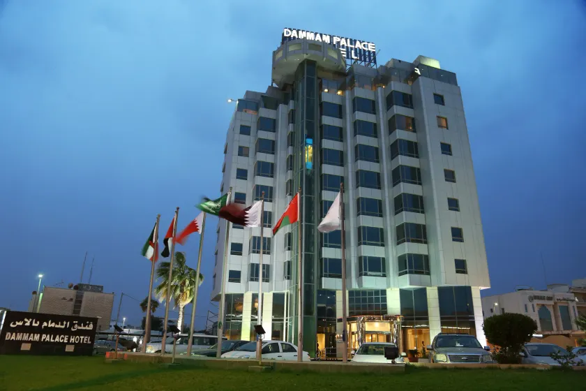 Dammam Palace Hotel - Image 1