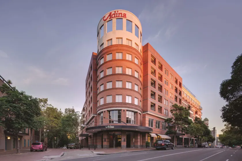 Adina Apartment Hotel Sydney Surry Hills - Image 1