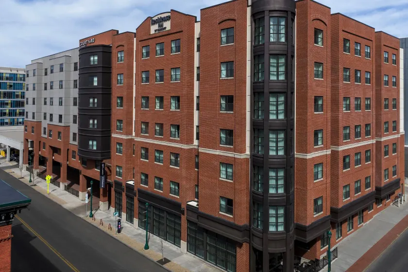 Courtyard by Marriott Syracuse Downtown at Armory Square - Image 1