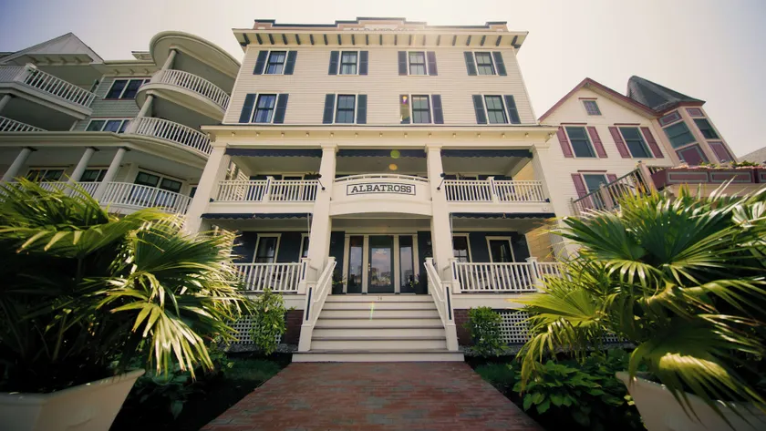 Hotel Albatross - Image 1