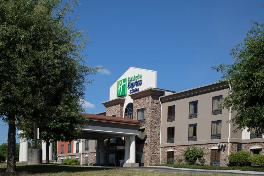 Holiday Inn Express & Suites Knoxville-Farragut by IHG - Image 1