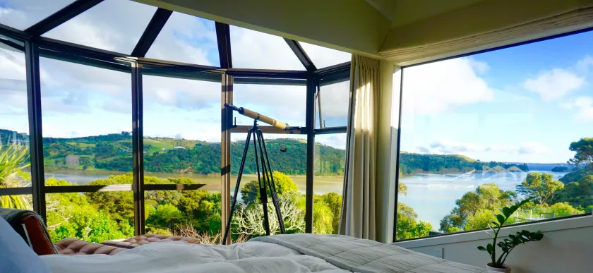 Le Chalet Waiheke Apartments - Image 1