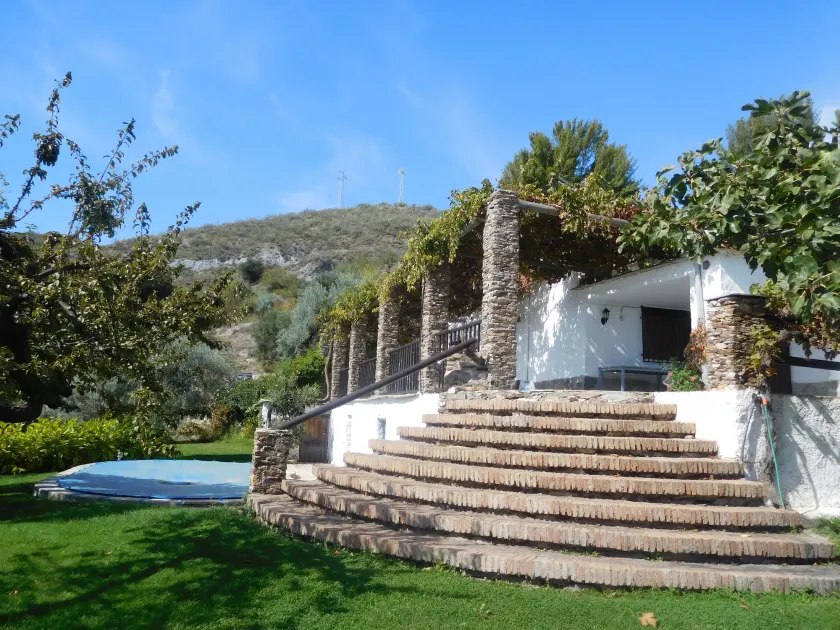 Relaxing House With Stunning View and Private Pool - Image 1
